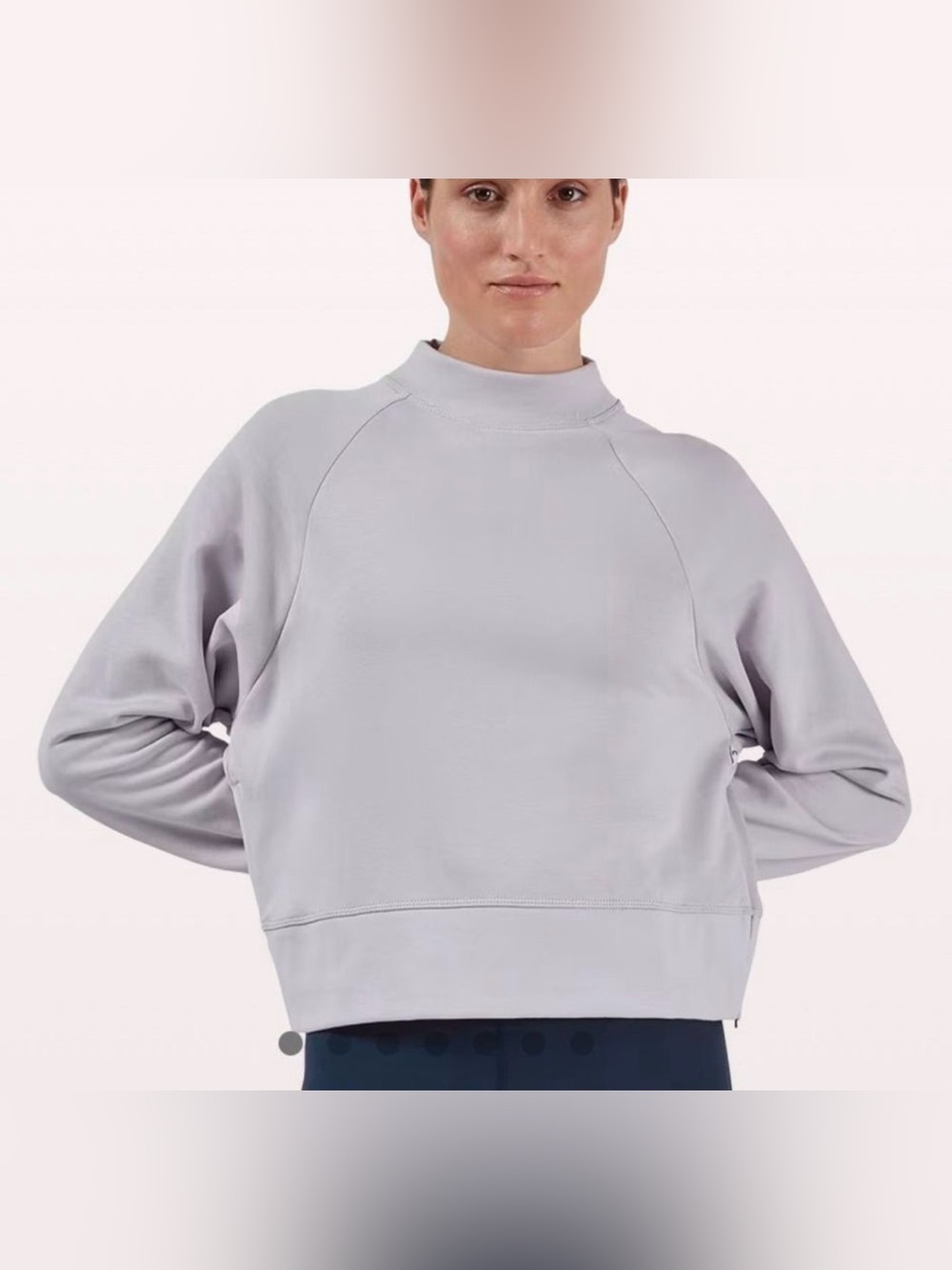 ON Cloud - ON Running Crew Crop Sweatshirt Women’s Medium